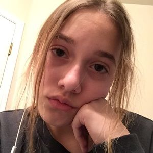 Meet your Posher, Lexi